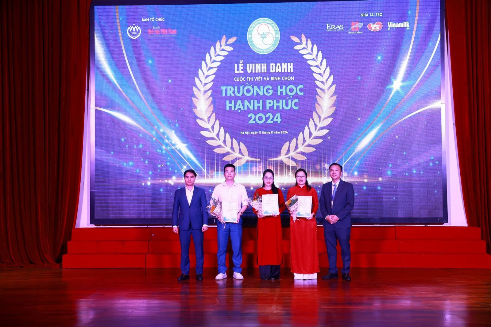 Trường Tiểu học, THCS và THPT Đoàn THị Điểm Hạ Long được vinh danh là Top 10 trường Liên cấp hạnh phúc năm 2024-2025